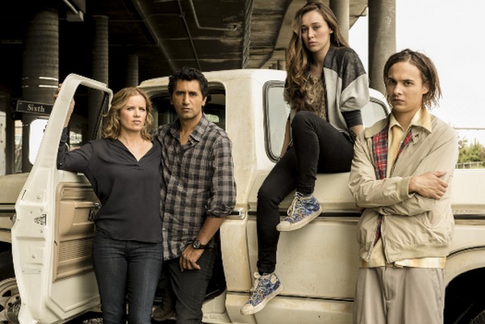 Poza - Fear The Walking Dead mic