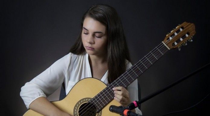 Andreea Anton a lansat videoclipul melodiei „Spanish Romance-Anonymous“ Andreea Anton