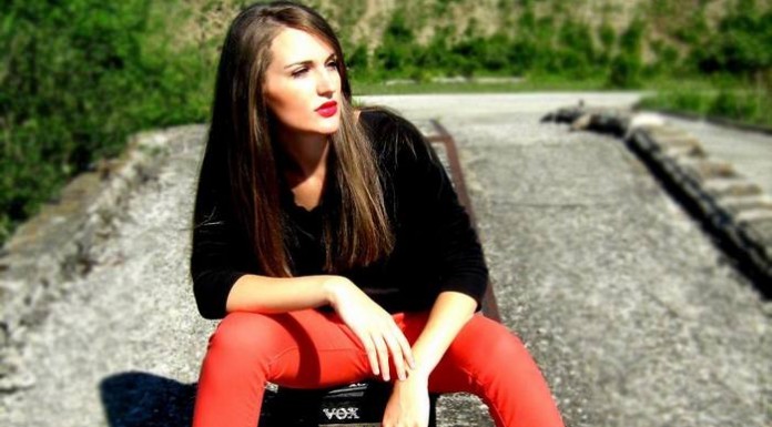 Claudia Şuteu a lansat o nouă melodie, „Pray for Paris“ claudia suteu melodia pray for paris