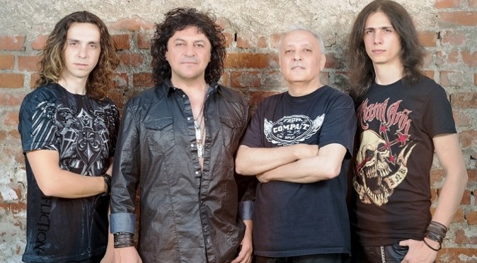 Compact a lansat o nouă melodie însoţită de videoclip, „La mulţi ani, iubirea mea“ compact videoclip la multi ani iubirea mea