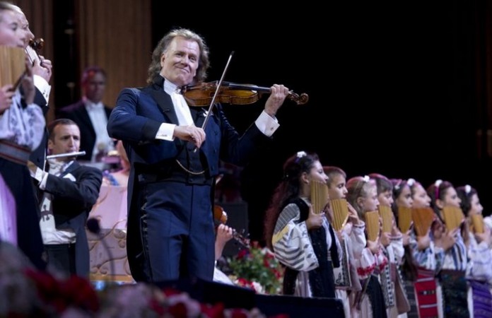 Andre Rieu a primit „Premiul Internaţional – Prietenii României“ în cadrul Galei Premiilor de Excelenţă „Om între oameni“