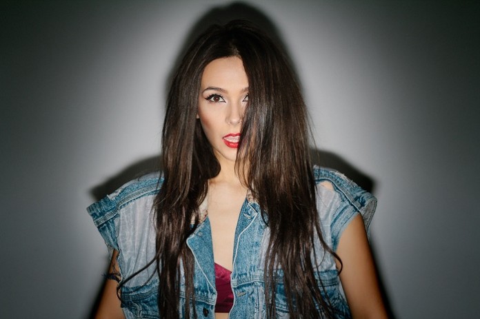yanka skip a little love videoclip