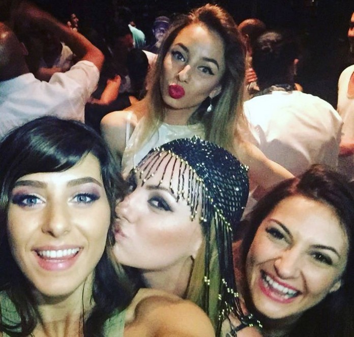 Fetele de la Amadeus și Alexandra Stan, împreună în Egipt Amadeus Alexandra Stan