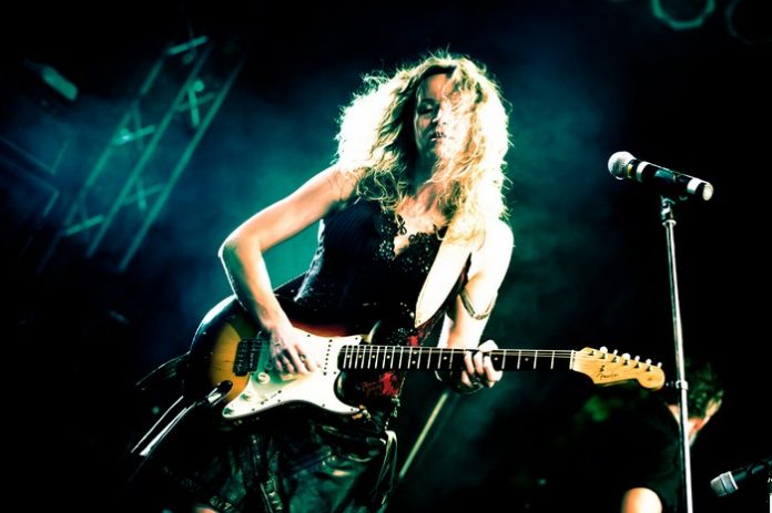 Ana Popovic a dezvăluit secretele look-ului ei incredibil pe scenă Ana Popovic
