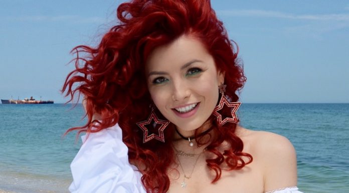 Elena Gheorghe a lansat o nouă melodie însoţită de videoclip, „Lăcrămioara“ elena gheorghe lacramioara videoclip