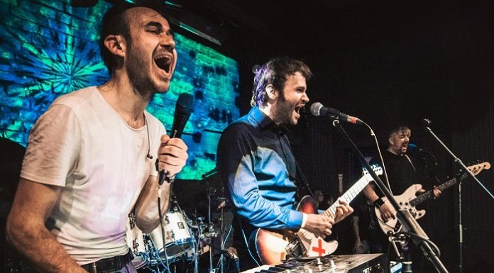 The Amsterdams a lansat videoclipul piesei „Girl, you’re frightened“ the amsterdams girl youre frightened video