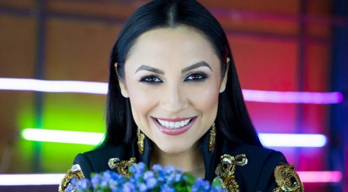Andra a lansat o nouă melodie însoţită de videoclip, „Floare de nu mă uita“ andra-floare-de-nu-ma-uita-videoclip
