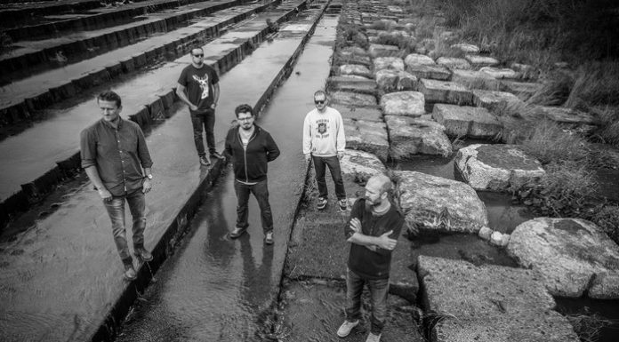 Luna Amară a lansat videoclipul piesei „Doar noi doi“, primul single de pe albumul „Aproape“ Luna Amara