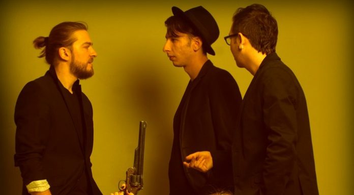 Trupa Jinxy Von D’ers a lansat melodia „Don’t fall in love“