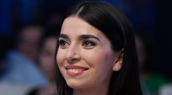 Alexandra Uşurelu a lansat o nouă melodie însoţită de videoclip, „Rămâi gândul cel dintâi“ alexandra-usurelu-ramai-gandul-cel-dintai