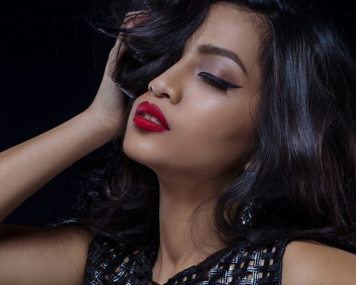 Resciebelle Santiago (Bella) Unpredictable radio Filipine