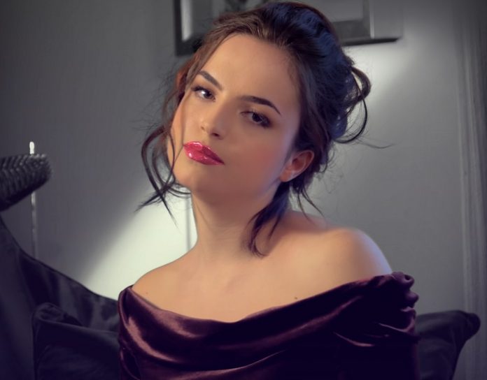 florena keeping your head up cover