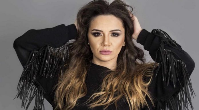 Lavinia Ioniță a lansat o nouă melodie, „Criminalul din tine“ Lavinia Ionita