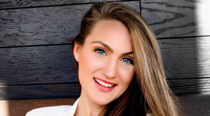 Claudia Șuteu a lansat videoclipul melodiei „Jos, jos“ claudia suteu jos jos videoclip