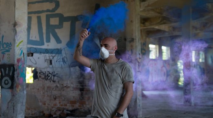 Cabron a lansat o nouă melodie însoțită de videoclip, „Bombele“ cabron bombele videoclip