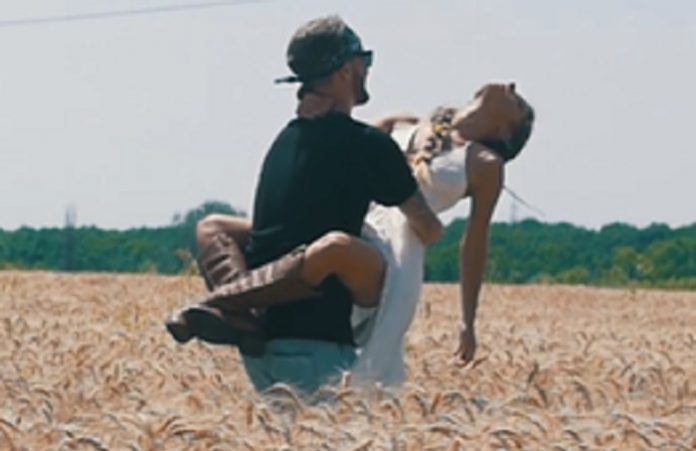 mihai chitu mellina o ultima tigara videoclip