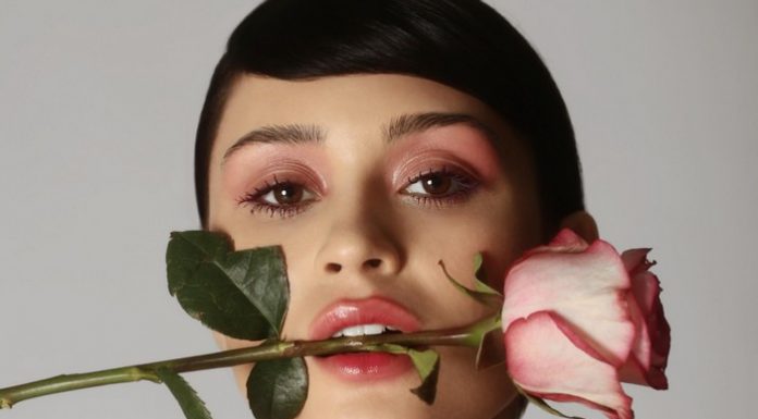 Irina Rimeş a lansat videoclipul melodiei „Octombrie roşu“ Irina Rimes