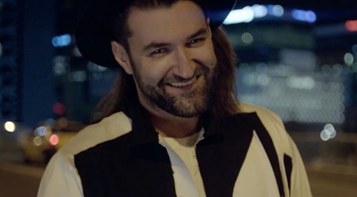 Smiley a lansat, alături de Dorian, videoclipul melodiei „Aprinde scânteia“