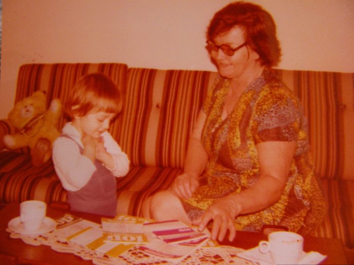 calin geambasu cu bunica-mama in copilarie