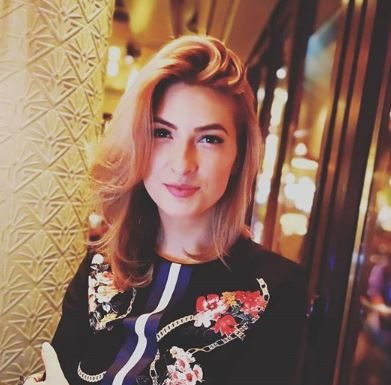 Mona Moore lansează primul single din cariera: „Unbreak me”