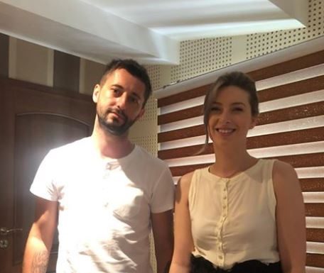 Sergio și Mona Moore lansează „So In Love”