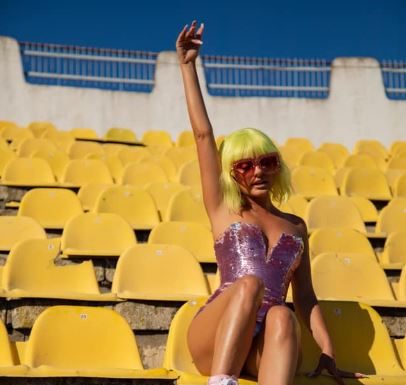 Alexandra Stan lanseaza single-ul „Tikari”, in colaborare cu LiToo (VIDEO)