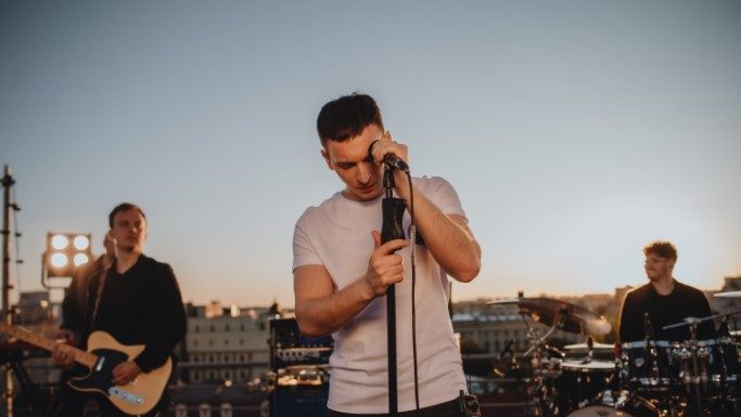 The Motans lansează primul clip filmat integral cu telefonul, pentru piesa „Astrologic Vorbind”