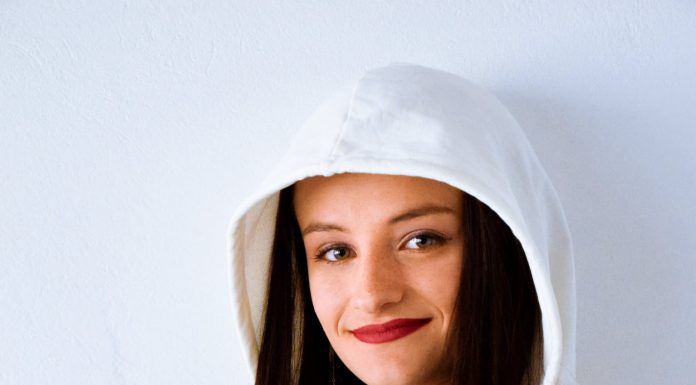 Ximena si-a lansat piesa de debut – „Ca-n Prima Zi” Ximena debutează cu piesa „Ca-n Prima Zi”