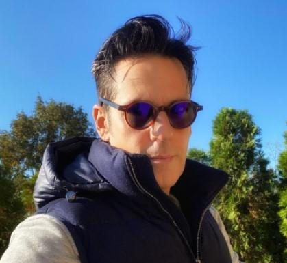 Stefan Banica ne aminteste ca Sarbatorile sunt aproape – “Craciunul, vine Craciunul!”