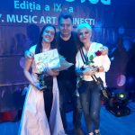 ina cu mihai alexandru si profesoara de canto Valeria Dinu Miscutia, indrumatoarea grupului Star Vivere din Oradea
