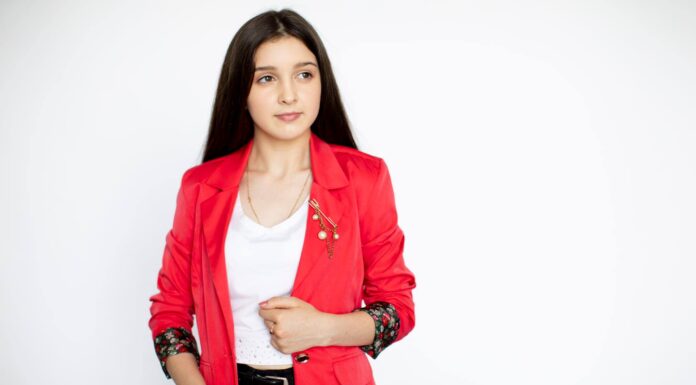 Maria Cușnir a lansat cel mai nou single al ei – “Clipa” solista Maria Cușnir