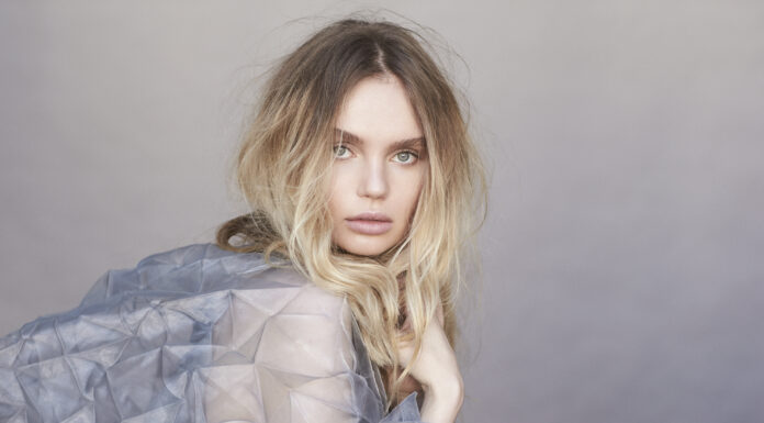 Mateia a lansat videoclip nou la piesa „Magic World” elena matei - Photo credit Russel Jame