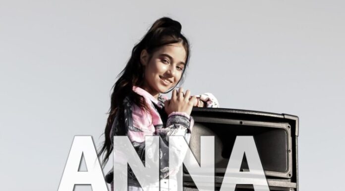 Anna a lansat cel de-al doilea videoclip din cariera – „Supershow” Anna - supershow