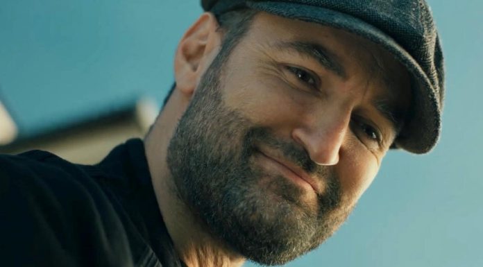Deznodământ în serialul muzical „Mai mult de-o viață”, pe canalul de YouTube al lui Smiley