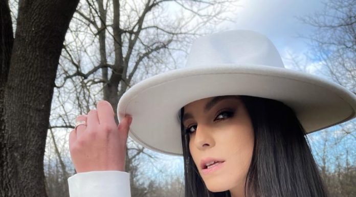 Ale își cântă „Dorul” pe note muzicale! „Am fost trup și suflet la filmările videoclipului” ane seamana cu maite perroni