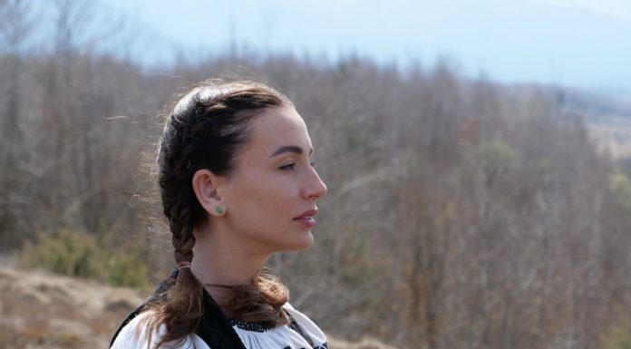 Paula Hriscu a filmat videoclip la piesa „Fir de vânt” paula hriscu - fir de vânt