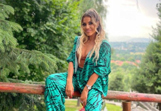 AMNA lansează „Trandafirii”, prima piesă din proiectul Balkanika