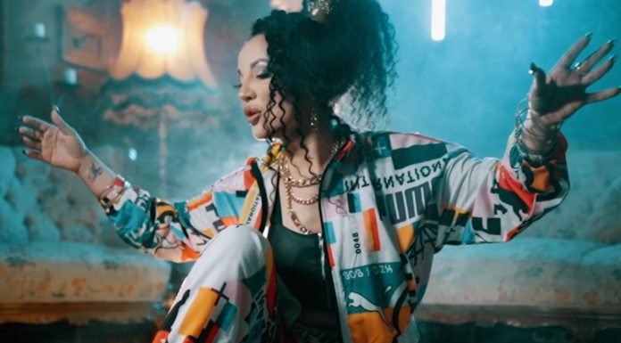 Aura B. a lansat videoclipul piesei „Que bueno esta esto” pentru care a învățat să danseze bellydance Aura B. - Que bueno esta esto