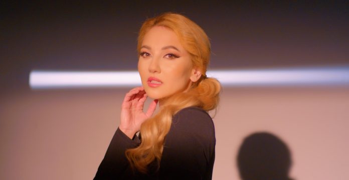 Simona Nae și Luis Gabriel, colaborare specială pentru videoclipul piesei “Floare de NU MĂ UITA” Simona Nae - Floare de nu ma uita