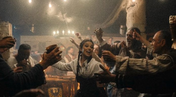 „Haide” – dăm drumul la dans cu Theo Rose