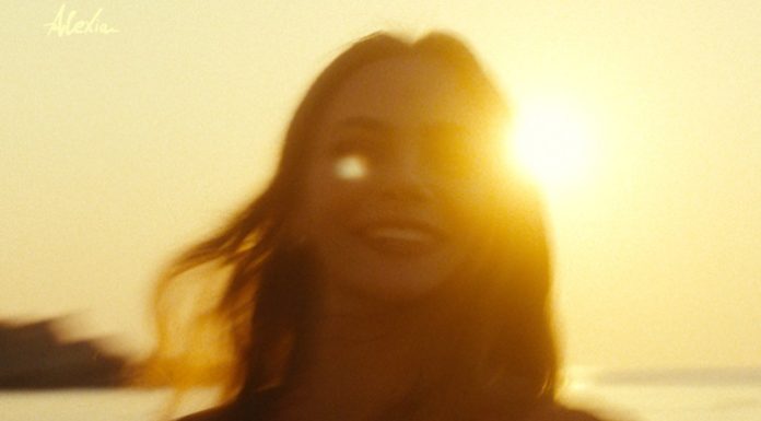 Alexia lansează „Vara zâmbea” – soundtrack-ul unei veri de neuitat