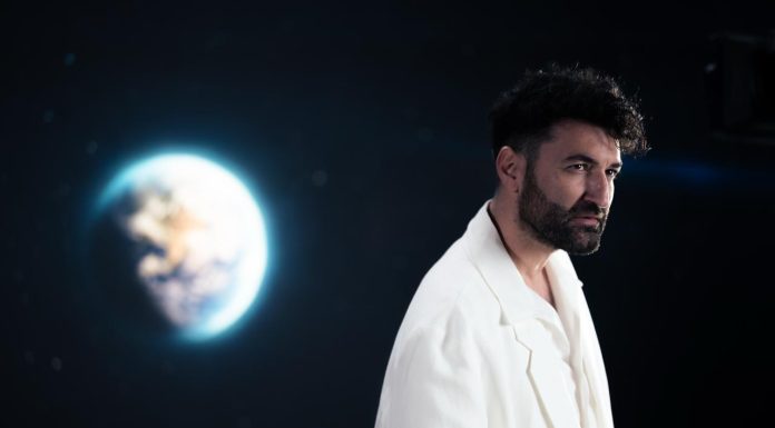 Smiley lanseaza „Reveria”, prima piesa din noul său album „Nunți, botezuri, cumetrii și ce o mai fi…”