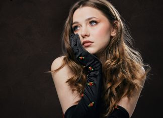 Alessia Pop lansează „Inima în mine arde”, o piesă intensă despre explorarea de sine, fragilitate emoțională și procesul profund al regăsirii