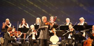 În decembrie, România intră din nou în ritmul muzicii clasice vieneze: Johann Strauss Ensemble și Russell McGregor prezintă concertul BEST OF VIENNA în turneu național